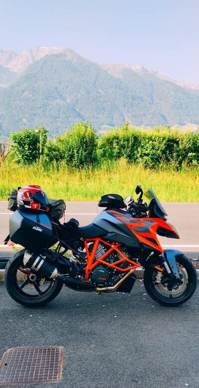 KTM 1290 Super Duke GT (2022 - 25) usata