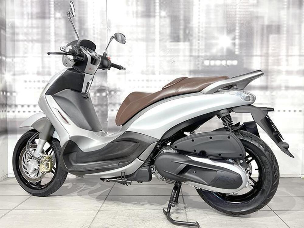 Piaggio Beverly 350 SportTouring ie (2011 - 15) (2)