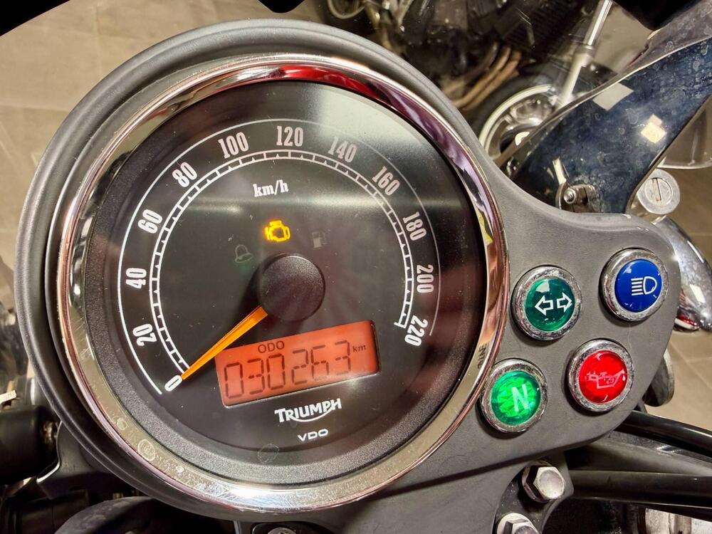 Triumph Bonneville T100 (2008 - 16) (5)