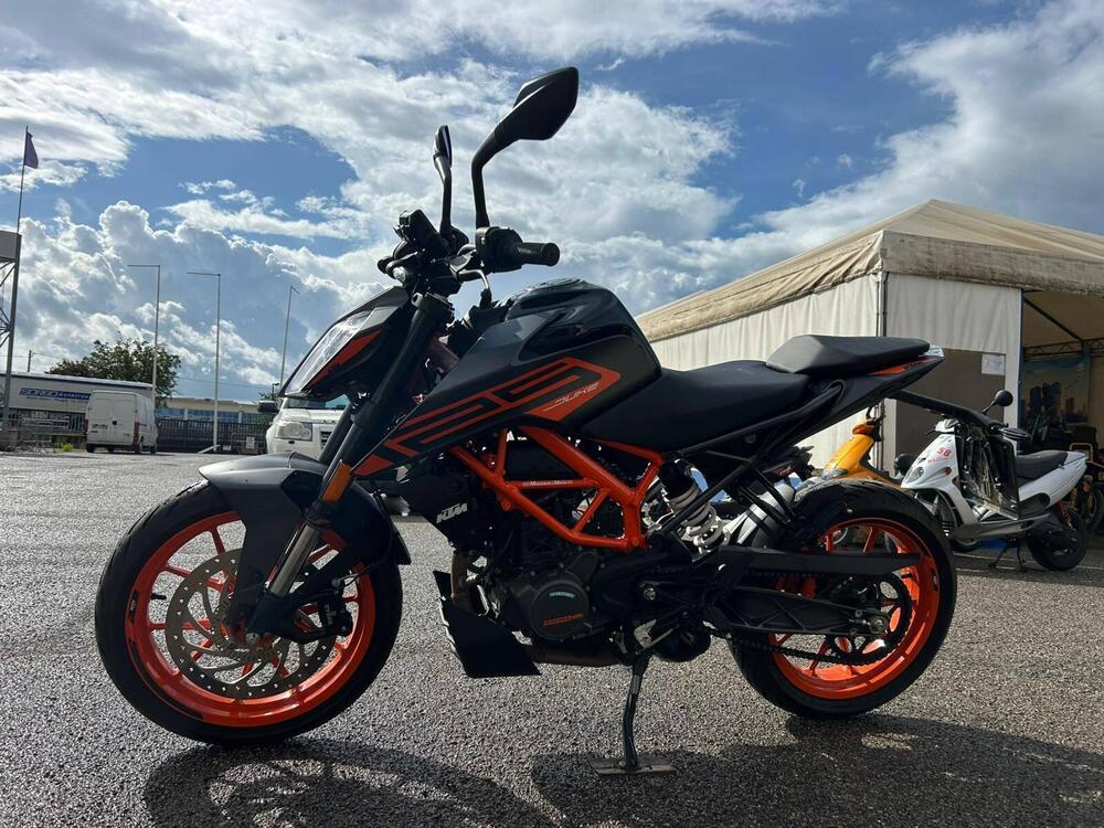 KTM 125 Duke (2021 - 23) (4)