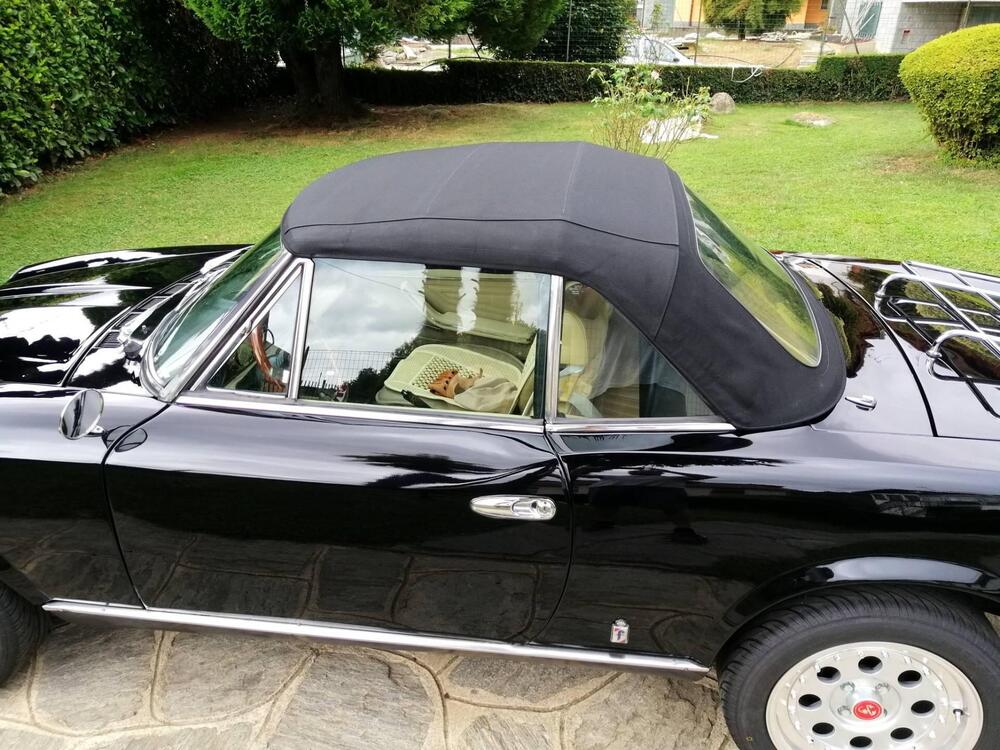 Fiat 124 Spider America 2000  I.E. d'epoca a Biella (18)
