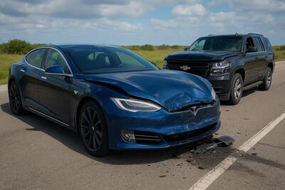 Incidente mortale con una Tesla Model S: sono passati 6 anni, ma esigono un risarcimento (di 240 milioni di dollari)