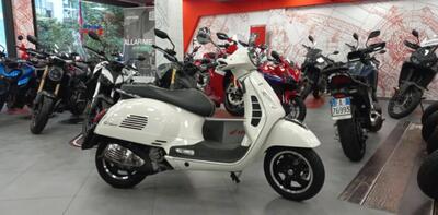 Vespa GTS 300 Super Hpe (2018 - 19) usata