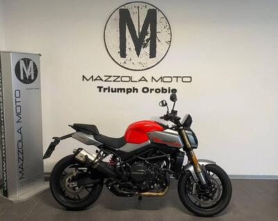 QJ Motor SRK 900 (2025) usata