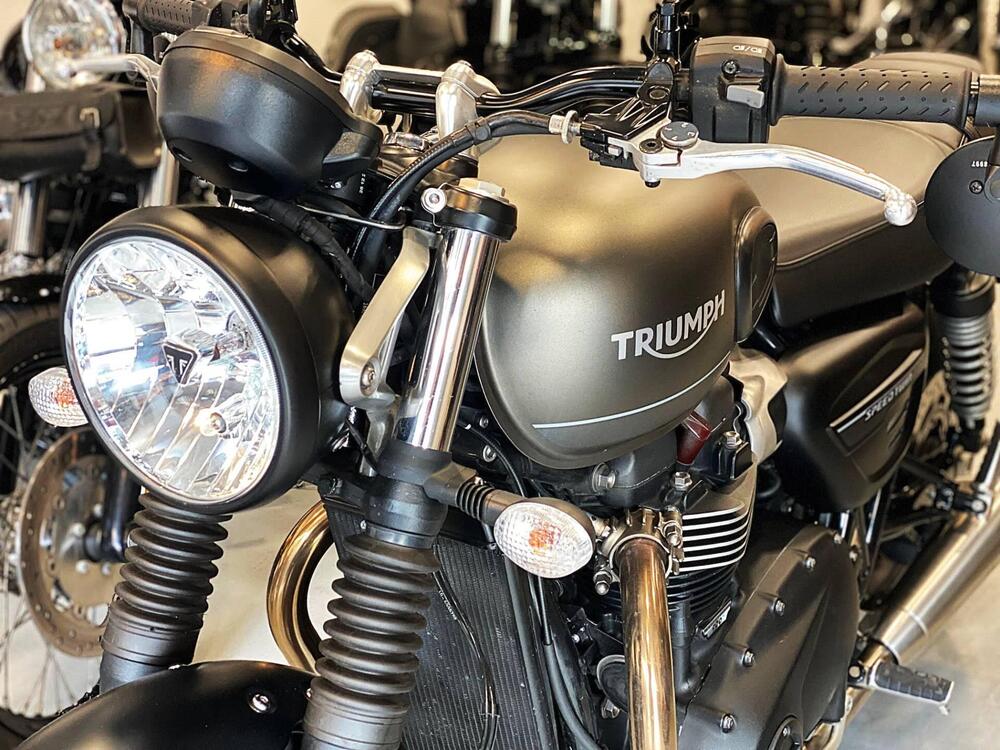 Triumph Speed Twin 900 (2023 - 24) (2)