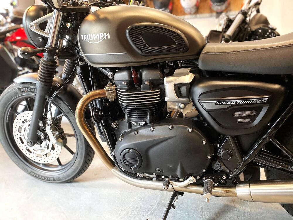 Triumph Speed Twin 900 (2023 - 24) (4)