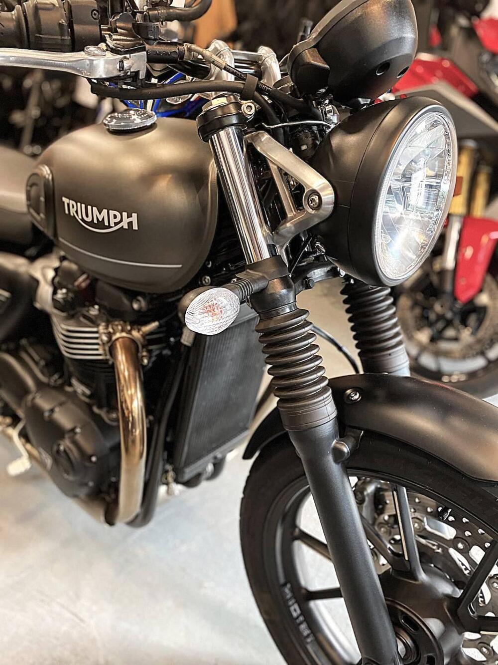 Triumph Speed Twin 900 (2023 - 24) (11)