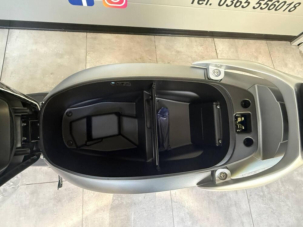 Kymco People 200i S (2021 - 26) (15)