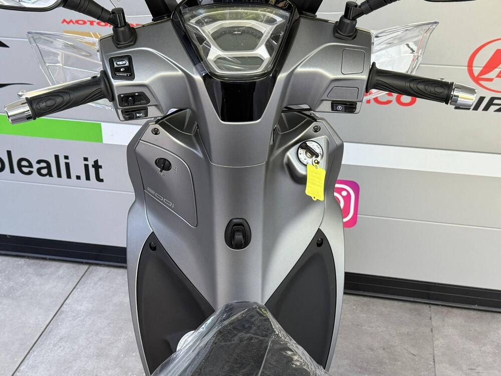 Kymco People 200i S (2021 - 26) (18)