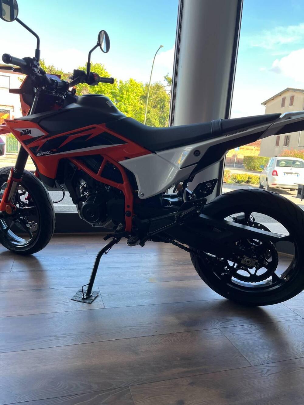 KTM 125 SMC R (2025 - 26) (2)