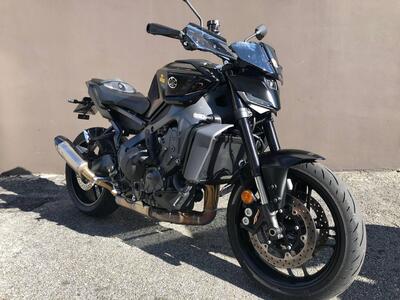 Yamaha MT-09 Y-AMT (2024 - 25) usata