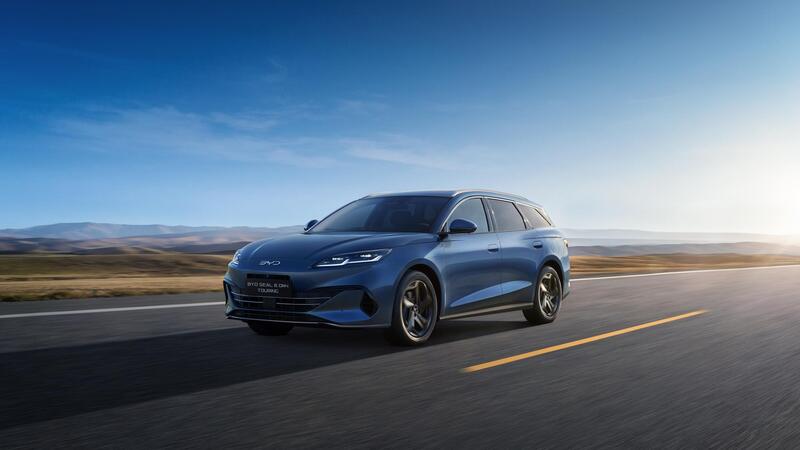 BYD presenta in Europa la nuova SEAL 6 DM-i: fino a 1.500 km di autonomia | Caratteristiche e allestimenti