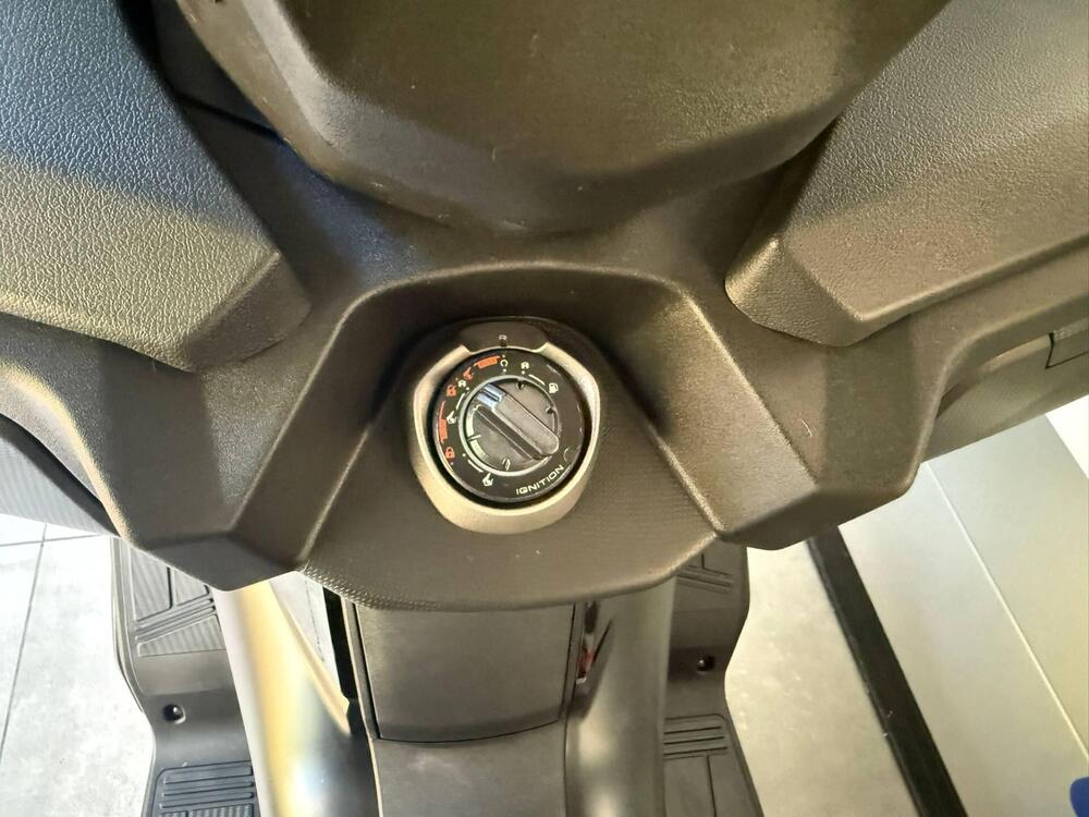 Kymco Xciting VS 400i (2023 - 26) (16)