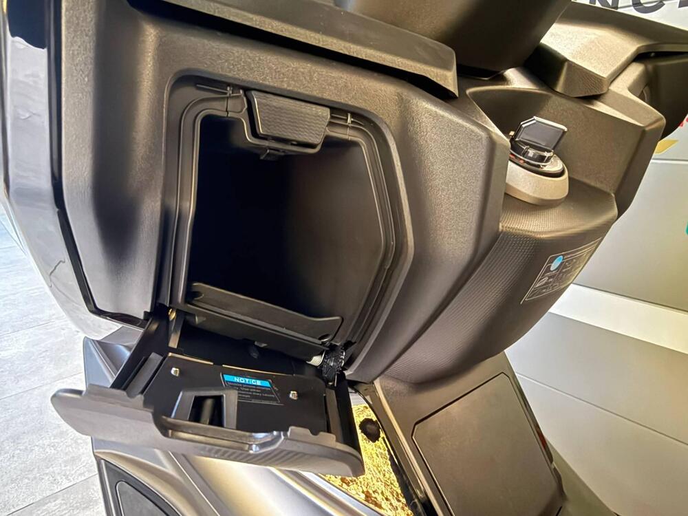 Kymco Xciting VS 400i (2023 - 26) (19)