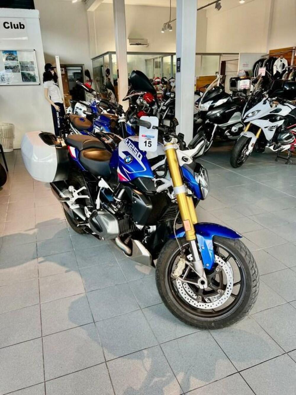 Bmw R 1250 R (2021 - 25) (2)