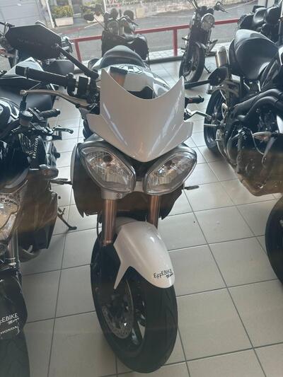Triumph Speed Triple 1050 (2011 - 13) usata