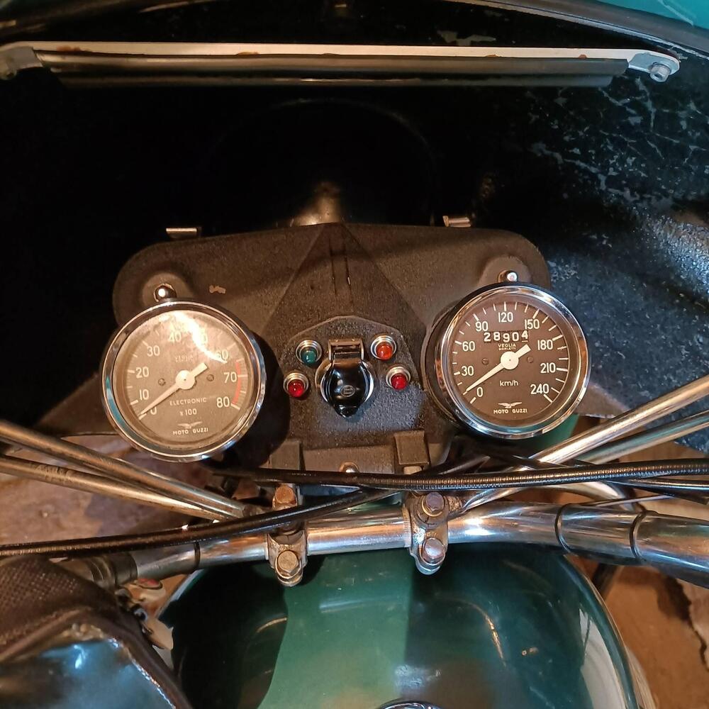 Moto Guzzi 850 GT (2)