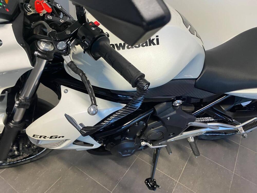 Kawasaki ER-6N (2009 - 11) (7)
