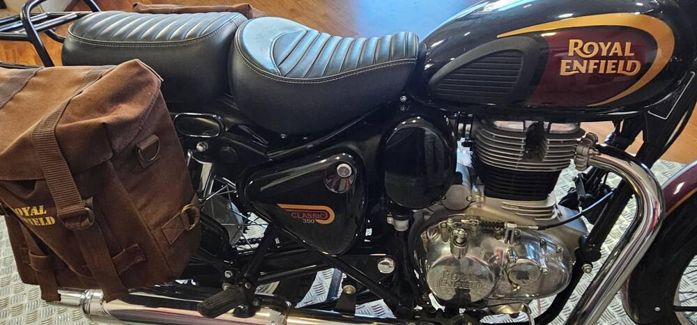 Royal Enfield Classic 350 (2021 - 26) (5)