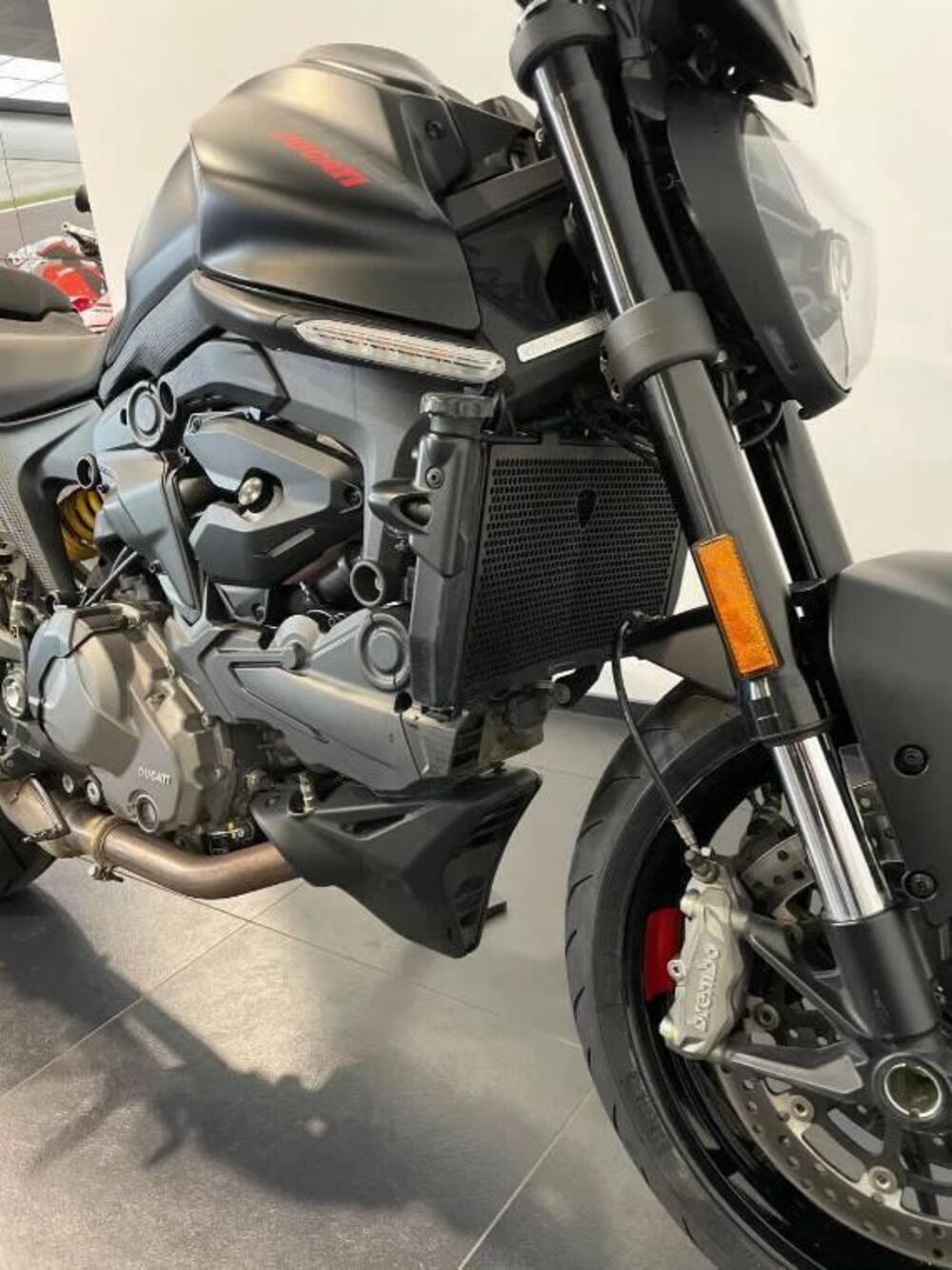 Ducati Monster 937 + (2021 - 25) (4)