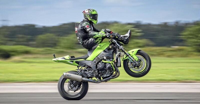 &ldquo;Zampe avanti&rdquo; per la ricerca di un nuovo Record: superare i 201 km/h in impennata