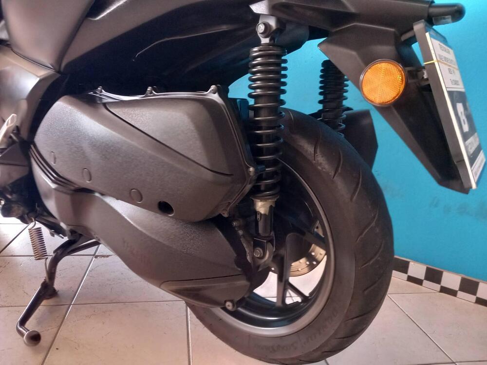 Yamaha X-Max 300 ABS (2017 - 20) (12)