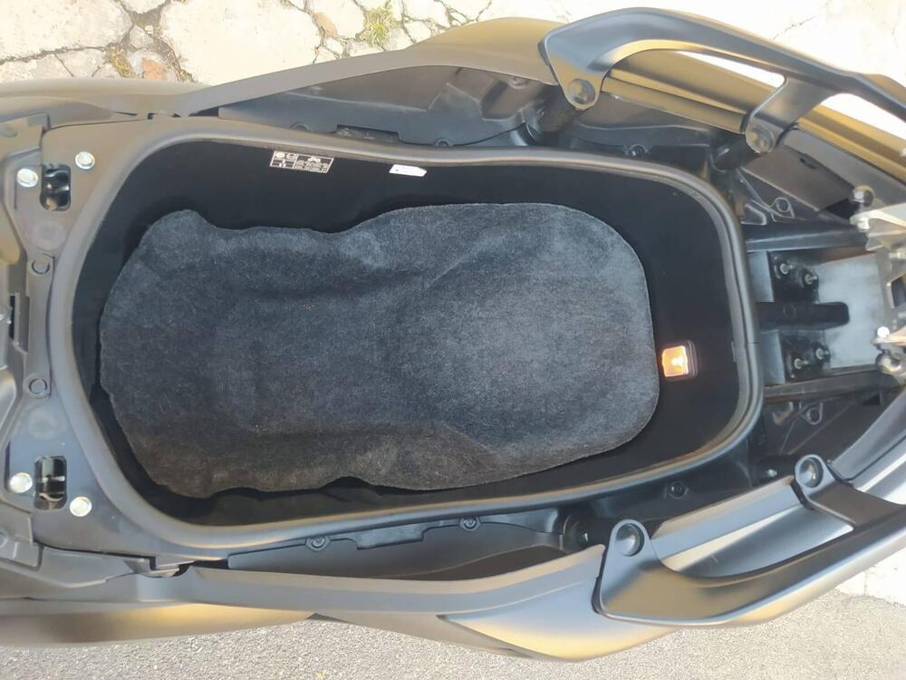 Yamaha T-Max 560 (2020 - 21) (8)