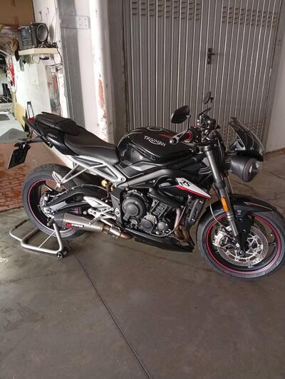 Triumph Street Triple RS (2017 - 19) usata