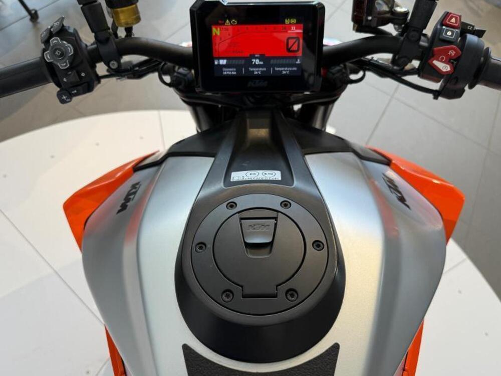 KTM 1290 Super Duke R EVO (2022 - 23) (9)