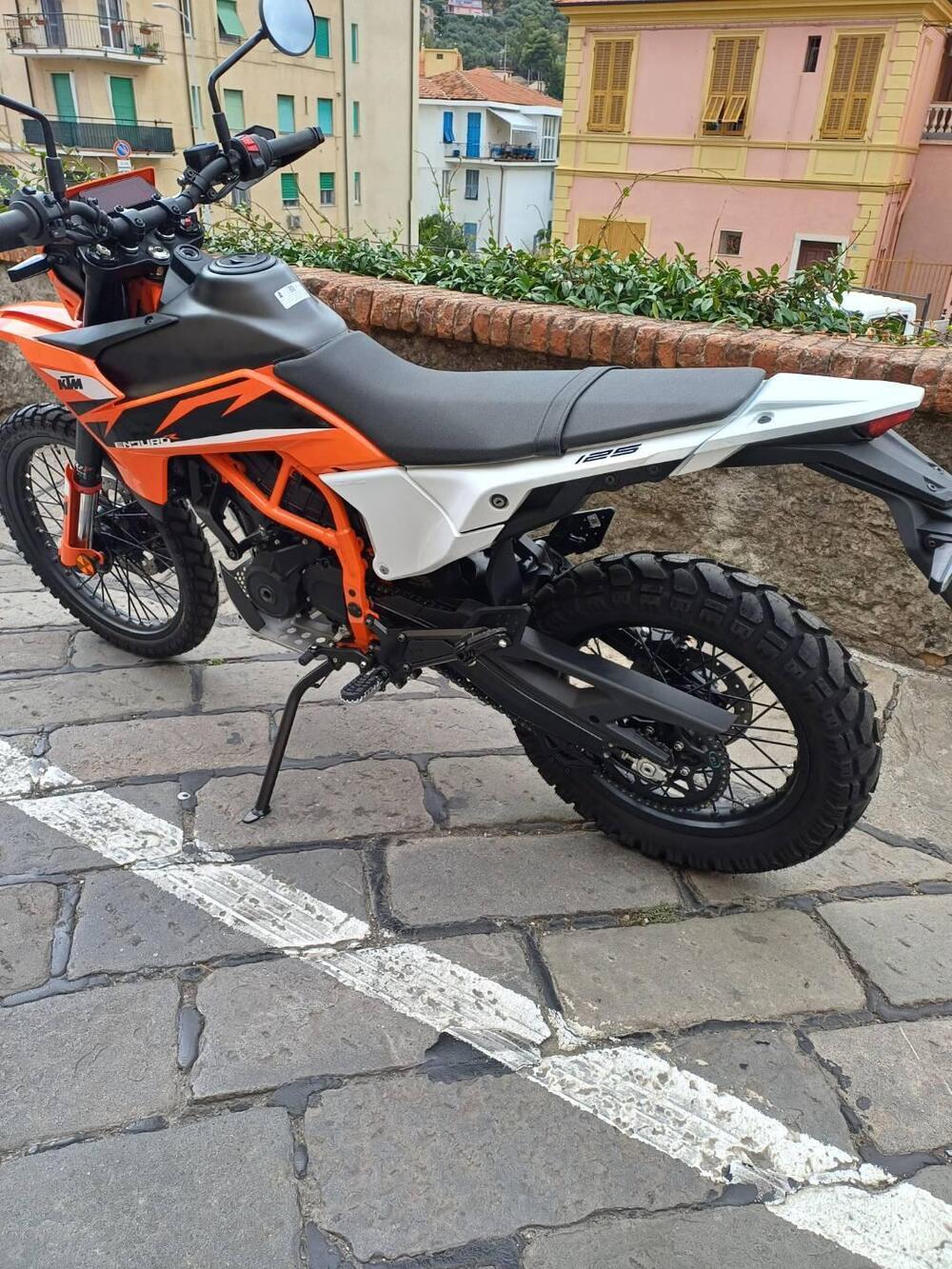 KTM 125 Enduro R (2025 - 26) (5)