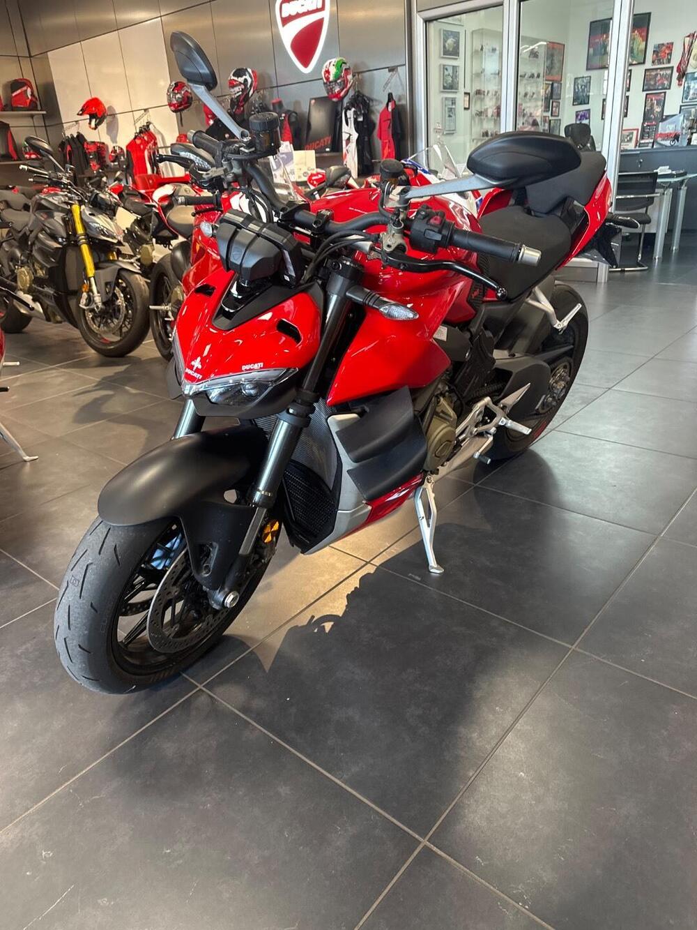 Ducati Streetfighter V4 1100 (2021 - 22) (2)