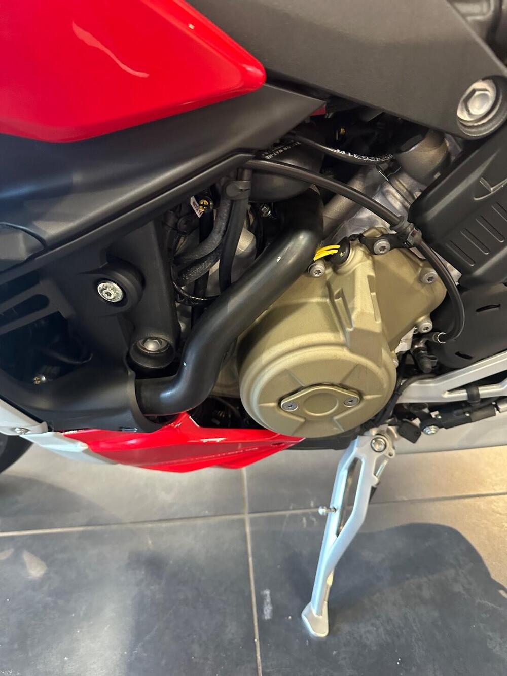 Ducati Streetfighter V4 1100 (2021 - 22) (5)