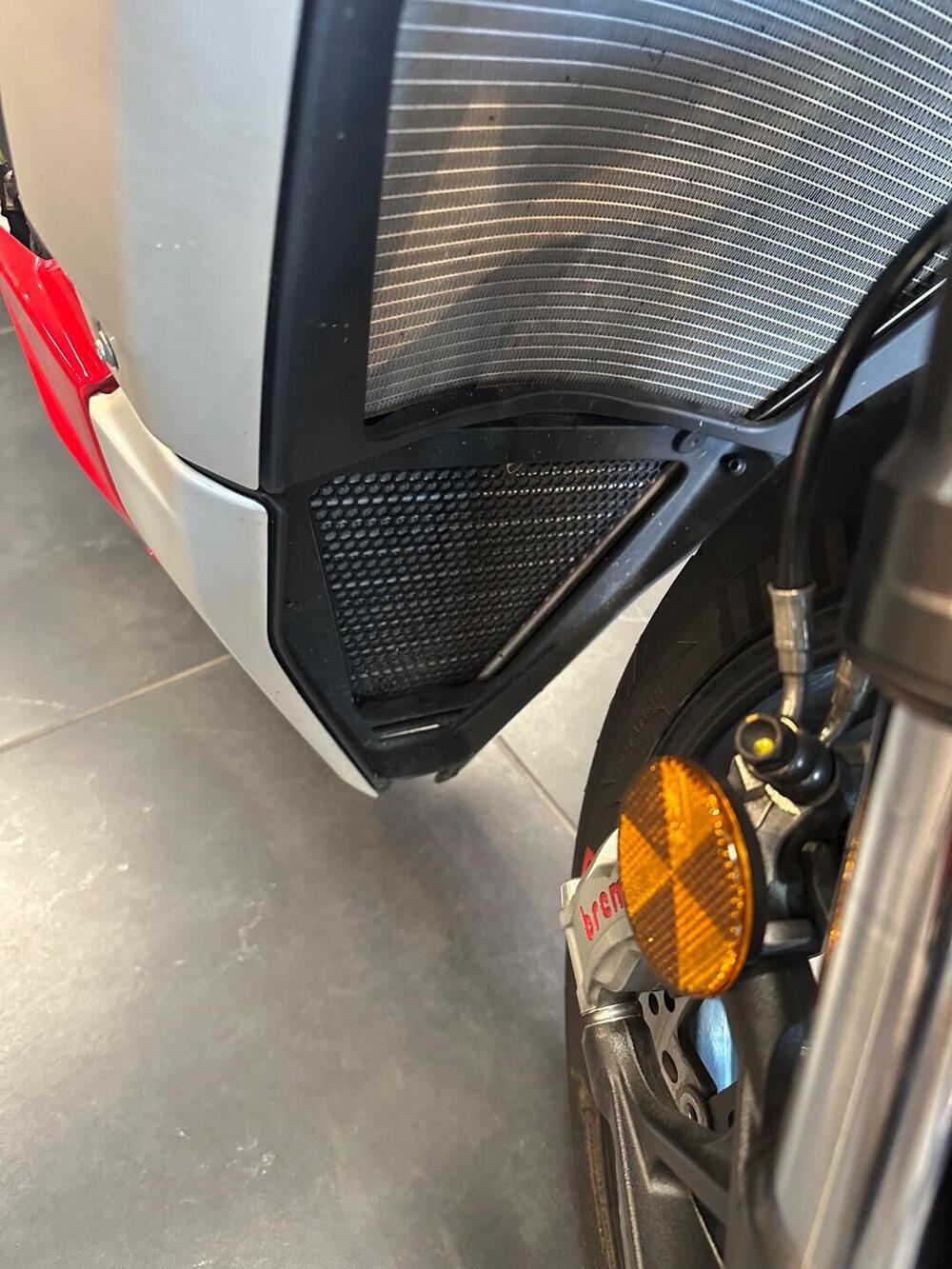 Ducati Streetfighter V4 1100 (2021 - 22) (10)