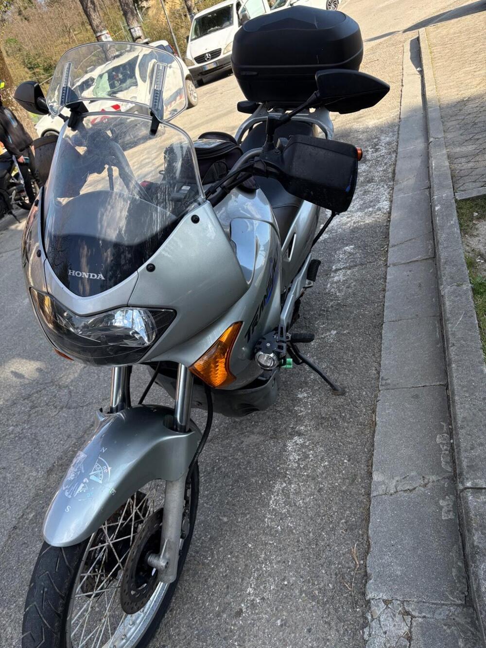 Honda Transalp XL 650V (2005 - 06) (4)