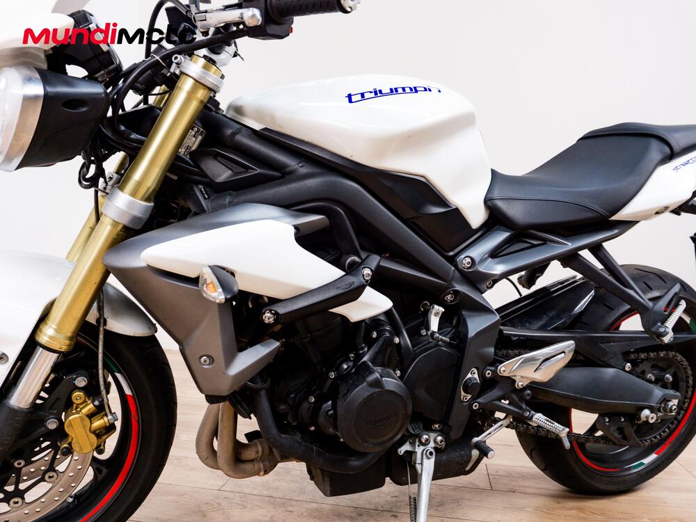 Triumph Street Triple (2013) (9)