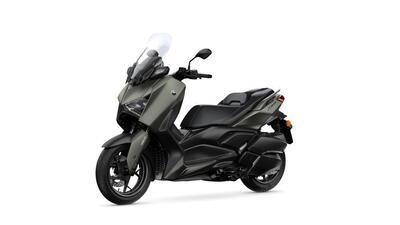 Yamaha X-Max 300 (2025) usata