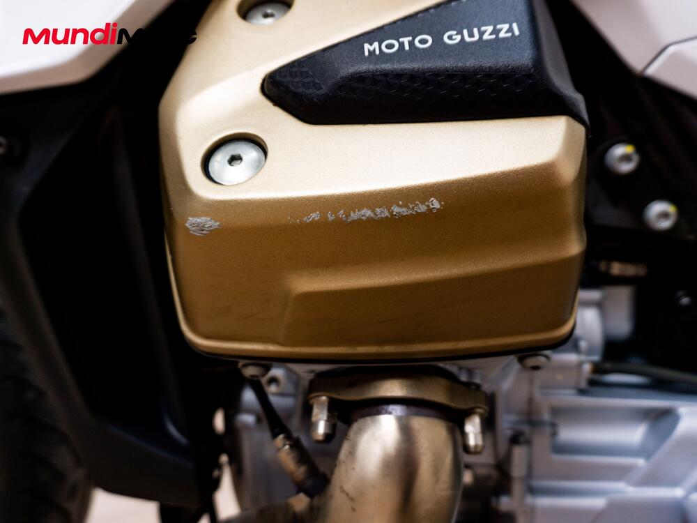 Moto Guzzi V100 Mandello (2022 - 24) (16)
