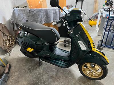 Vespa GTS 300 Super Racing Sixties Hpe (2021 - 22) usata