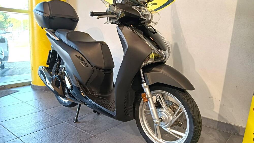 Honda SH 150 i (2017 - 19) (8)