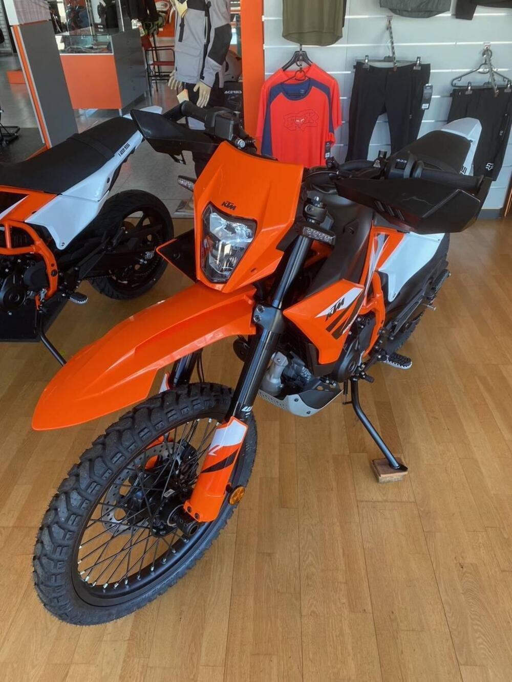 KTM 125 Enduro R (2025 - 26) (2)