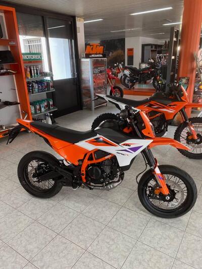 KTM 390 SMC R (2025 - 26) nuova