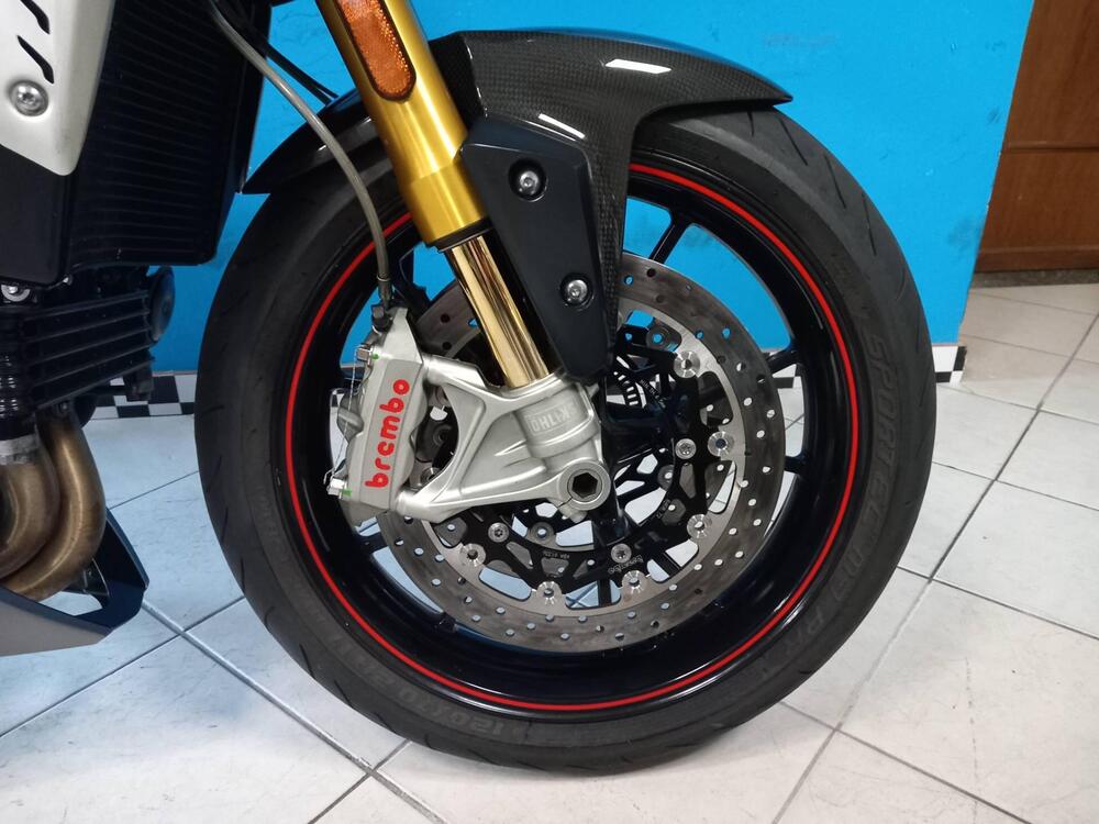 Triumph Speed Triple 1050 R ABS (2016 - 17) (18)