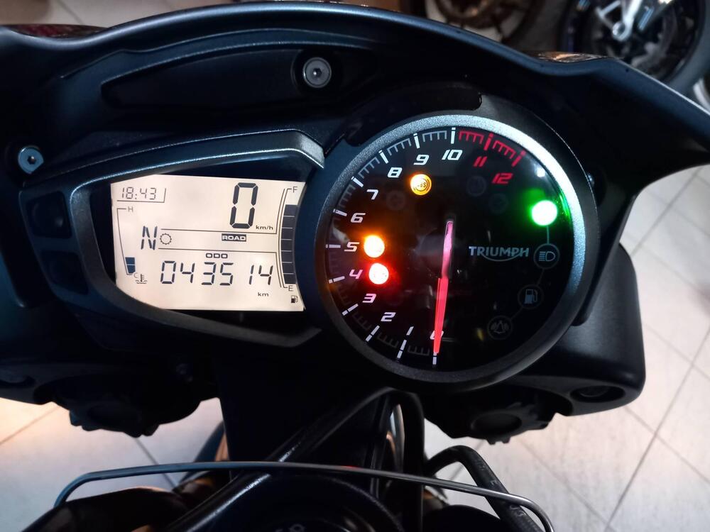 Triumph Speed Triple 1050 R ABS (2016 - 17) (20)