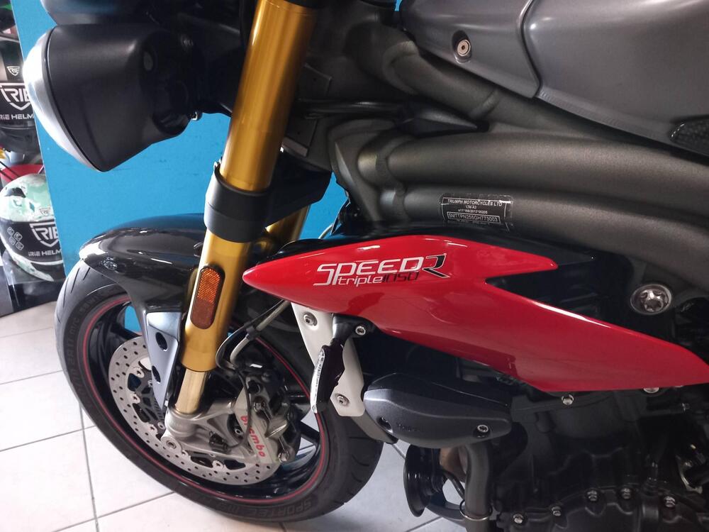 Triumph Speed Triple 1050 R ABS (2016 - 17) (7)