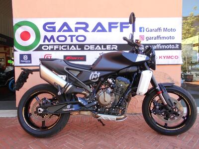 Husqvarna Svartpilen 801 (2024 - 25) usata