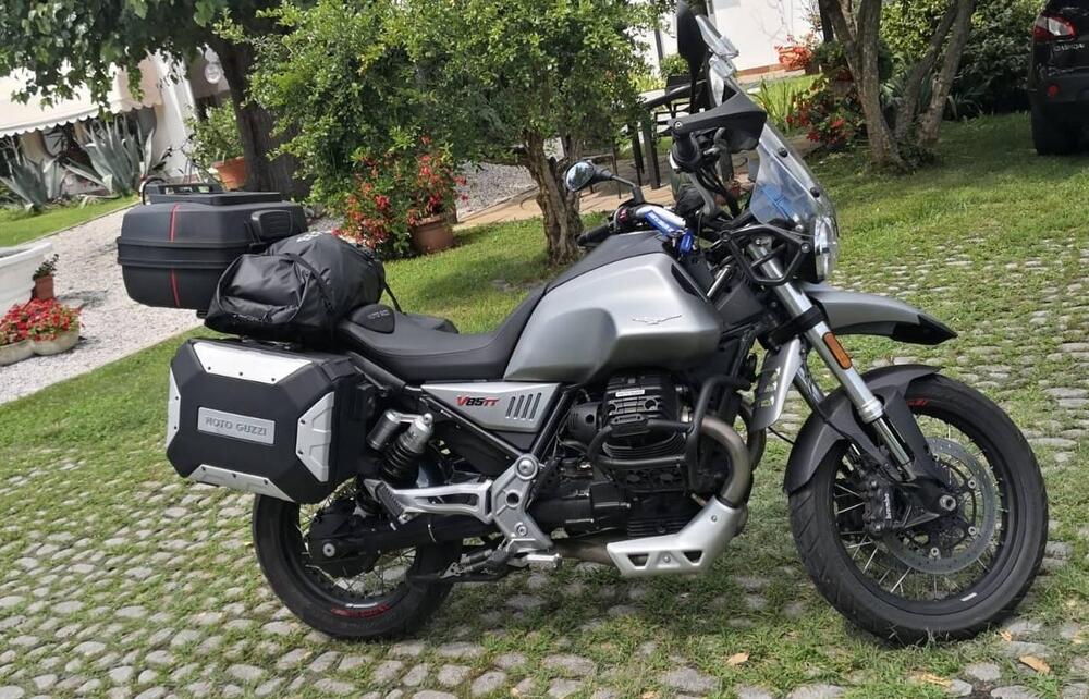 Moto Guzzi V85 TT Travel (2020) (6)