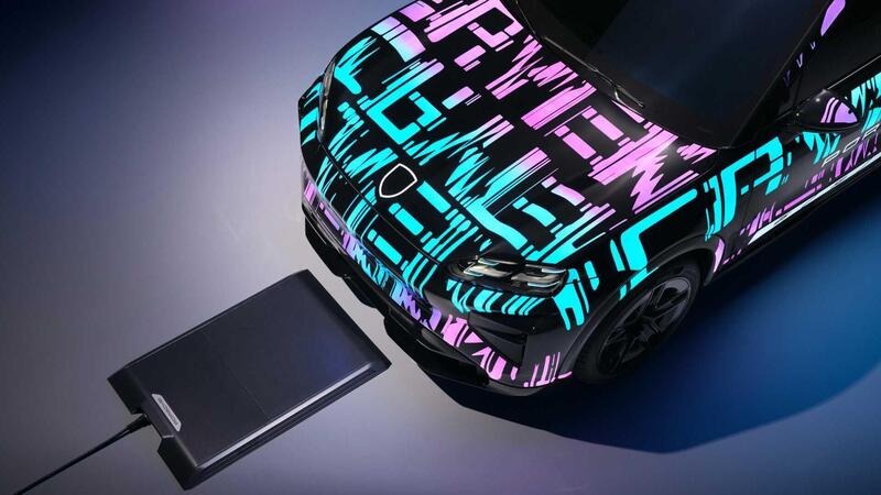 Porsche Wireless Charging: la ricarica a induzione debutta sulla nuova Cayenne elettrica