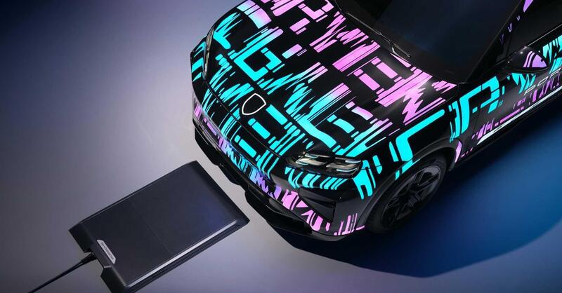 Porsche Wireless Charging: la ricarica a induzione debutta sulla nuova Cayenne elettrica