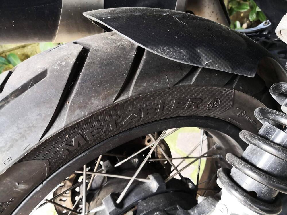 Moto Guzzi V85 TT Travel (2020) (9)