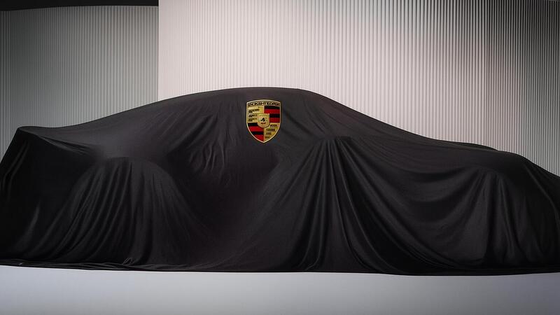 Nuova Porsche 911 Turbo 2025: debutto a Monaco con 700 CV e cuore ibrido